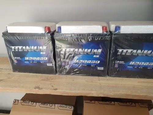 Batteries pour voitures et camions 24/7