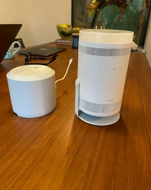 Data show Samsung the freestyle  2nd generation 