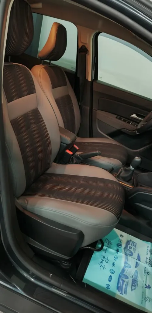 Dacia Duster 2023 Chanel gold