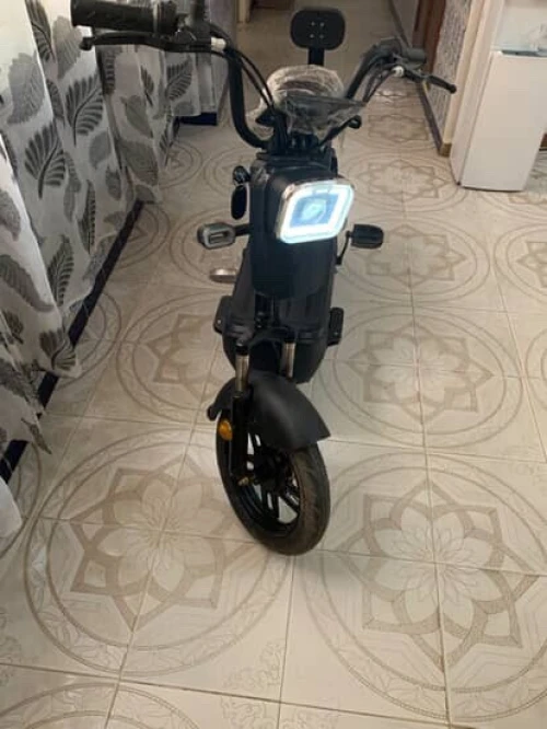 Scoozer دراجة كهربائية 2025