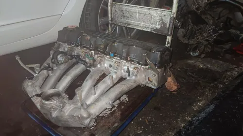 كلاص مرسيدس E300 culasse Mercedes E300 