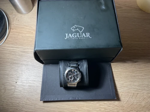 Montre JAGUAR swiss made