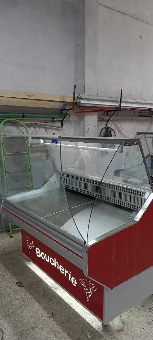 Frigos présentoirs boucherie 