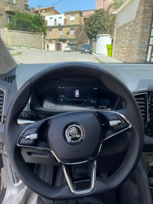 Skoda Karoq 2025 Luxury