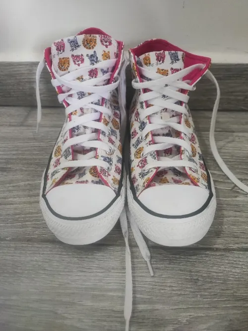 Converse fille neuf jamais porté 