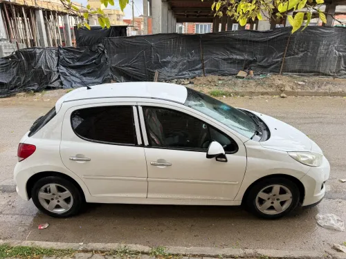 Peugeot 207 2012 