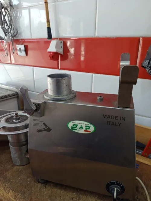 Machine a viande hachée 