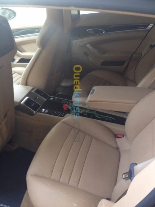 Location de Limousine en Algerie 