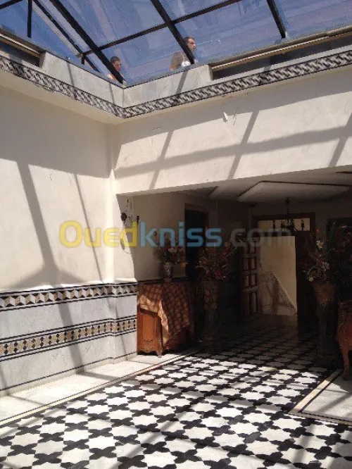 Fabrication des Abris et Tinda en Poly