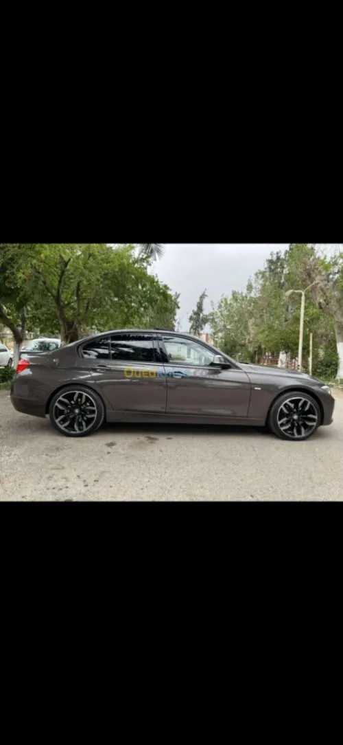 BMW Série 3 2013 