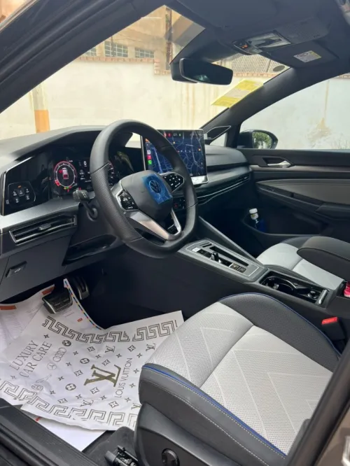 Volkswagen Golf 8 2025 R