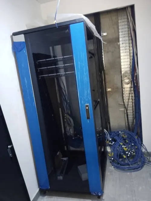 installation et maintenance des caméras de surveillance /réseaux informatiques/ systèmes d'alarme 