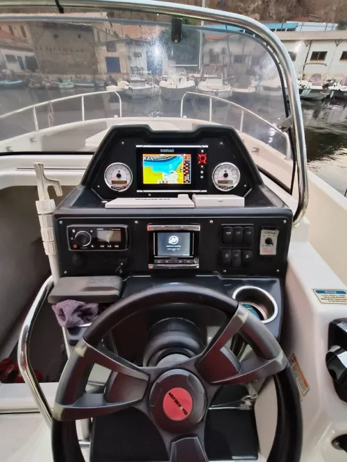 Quicksilver 755 active