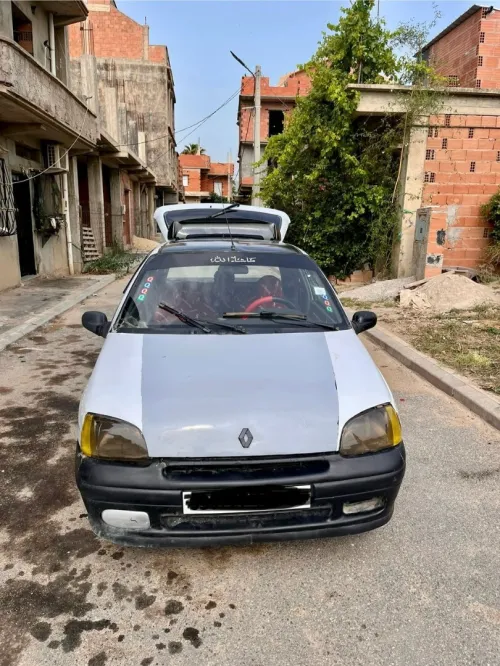 Clio japonais Clio japonais 1997 