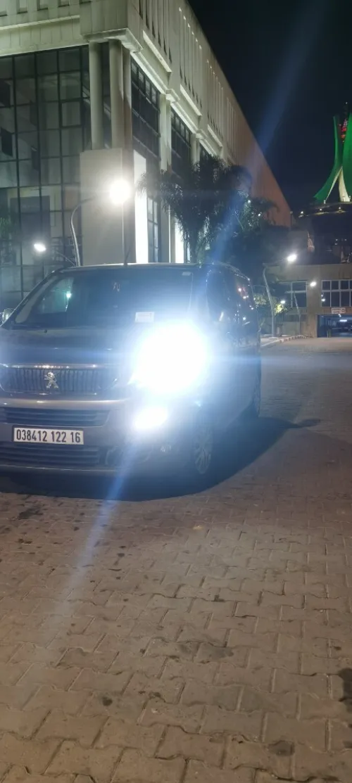 location des van vip  avec chauffeurs