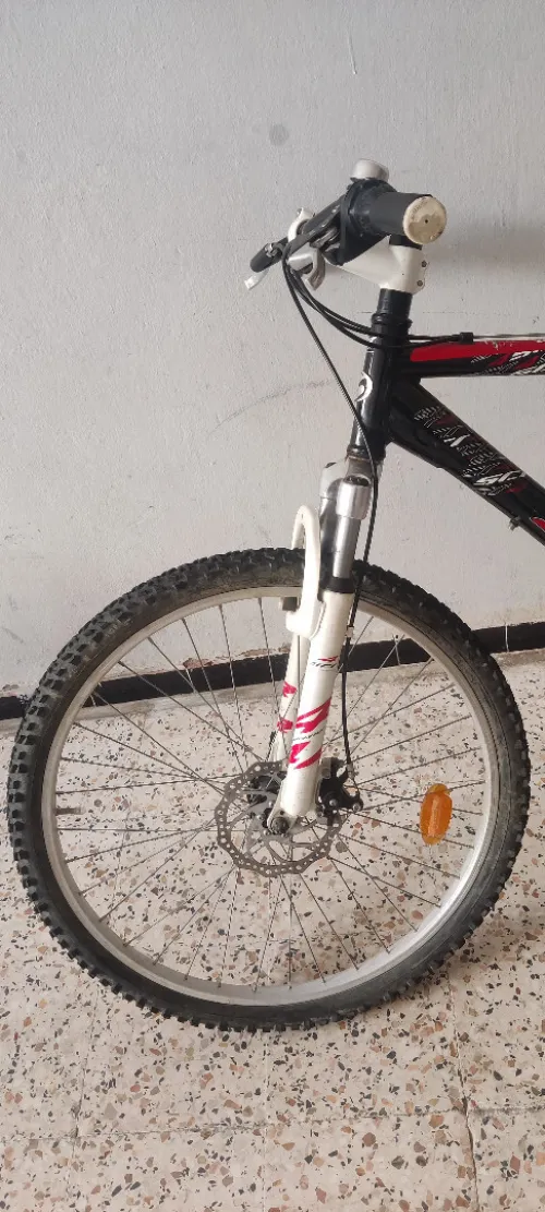 vélo VTT Scrapper 4