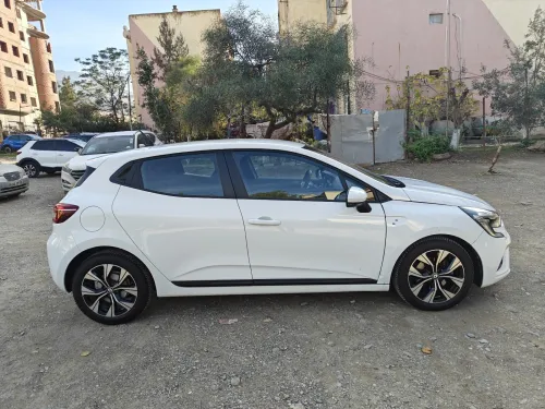 Renault Clio 5 Etech 2022 
