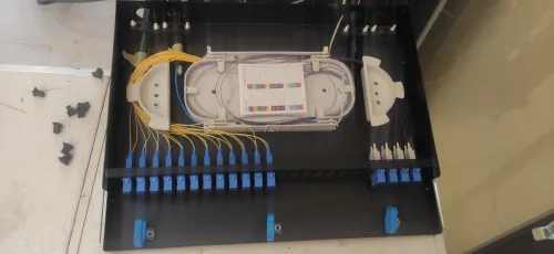 Tirage, fusion et test de fibre optique