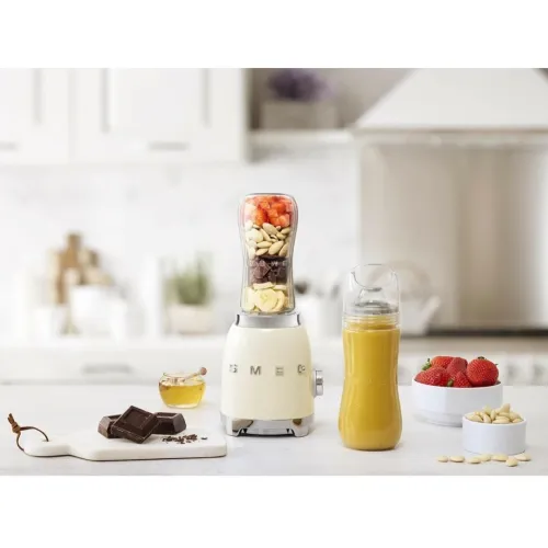 Smeg Mini-Blender Compact, 2 Niveaux De Vitesse, 2 Bouteilles De 600 Ml, 300 W - PBF01CREU