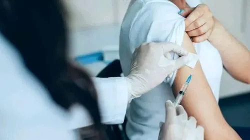  Infirmière à domicile ممرضة متنقلة للمنزل