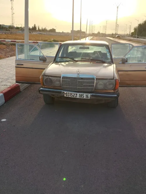 Mercedes D3000 1985 