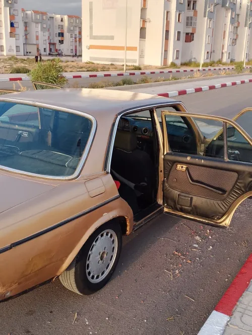 Mercedes D3000 1985 