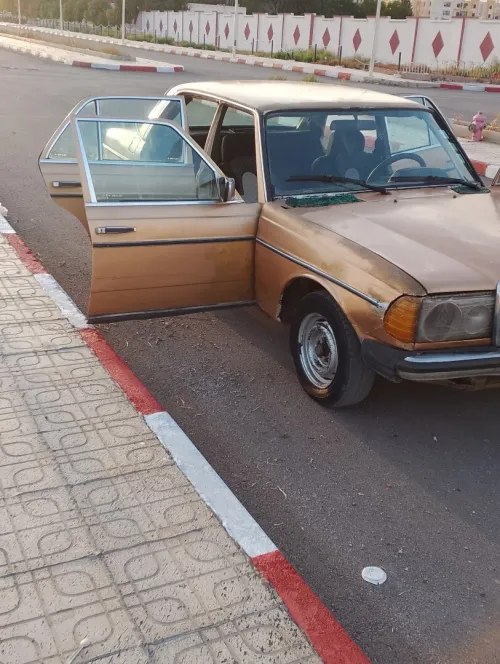 Mercedes D3000 1985 