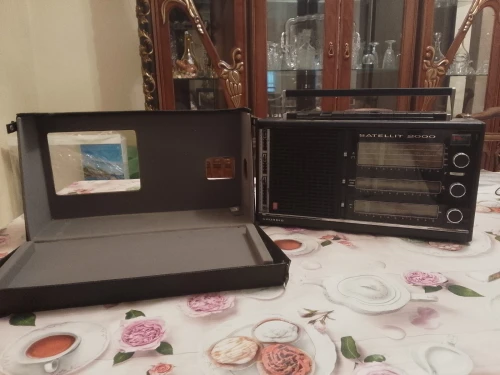 Radio grunding 2000 satellite 