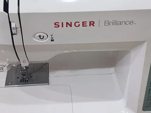 Machine a coudre SINGER brilliance 6199