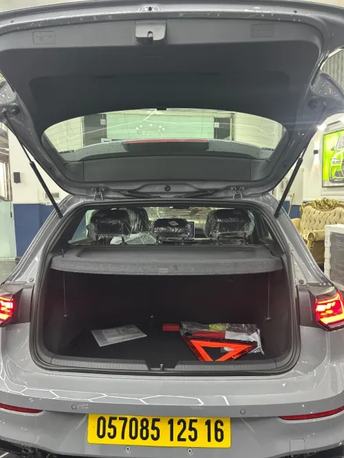 Volkswagen Golf 8 2025 R-Line