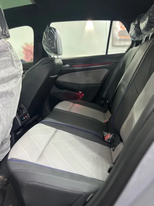Volkswagen Golf 8 2025 R-Line