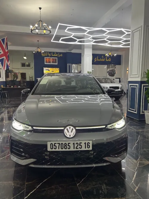 Volkswagen Golf 8 2025 R-Line