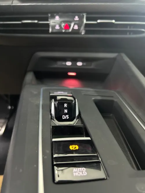 Volkswagen Golf 8 2025 R-Line