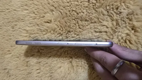 Samsung J6