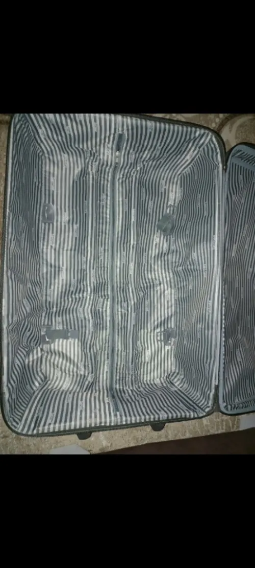 Petite valise pour voyage