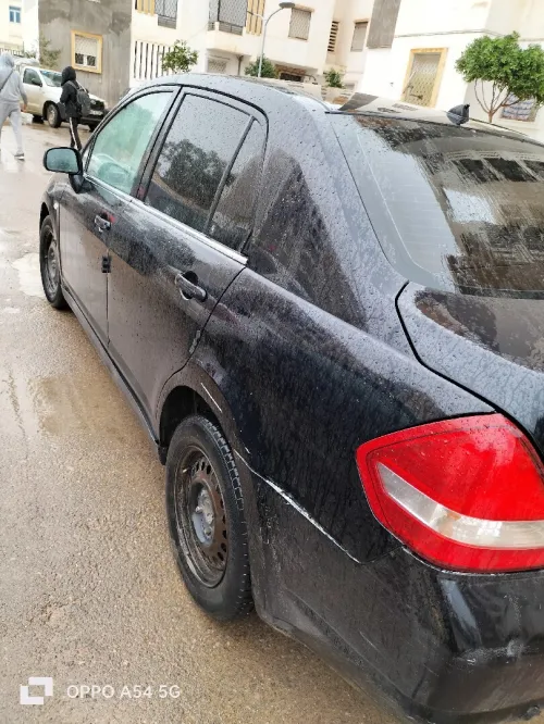 Nissan Tiida 4 portes 2009 