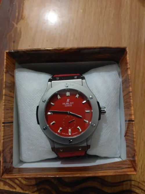 Montre relax portive hublot 