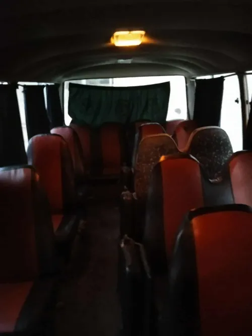 Toyota COASTER 26 PLACES 2000