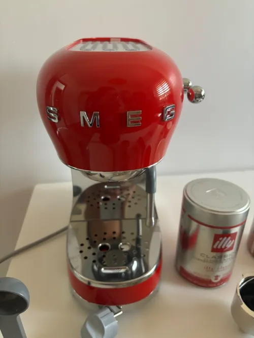 Machine à café smeg 