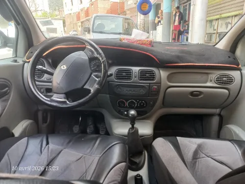 Renault sinice 2003 sinice