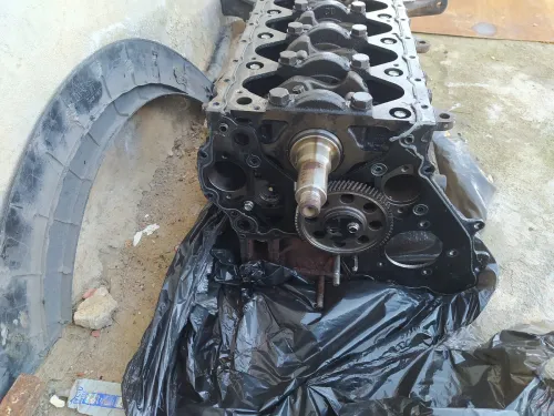 Bloc moteur NT400 et culasse