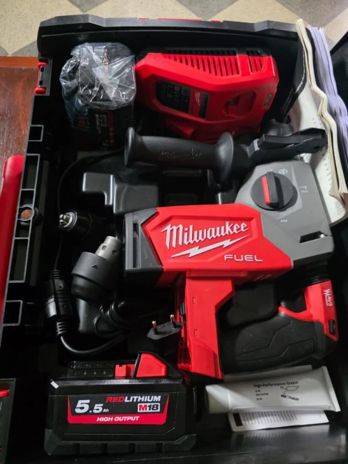 Perceuse perforateur sans fil Milwaukee M18 FUEL