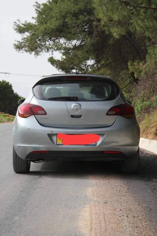 Opel astra Astra 2013 2013