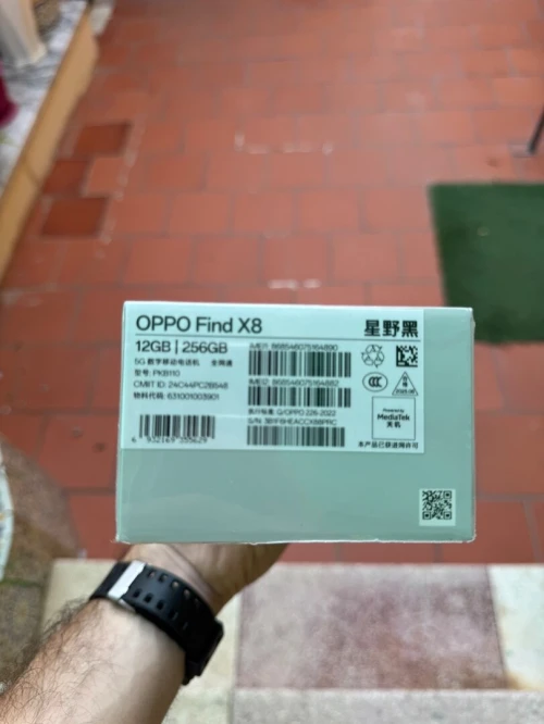 Oppo Find X8