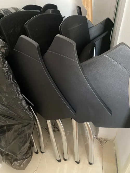 Vente chaises pliantes avec tablettes pour écrire 