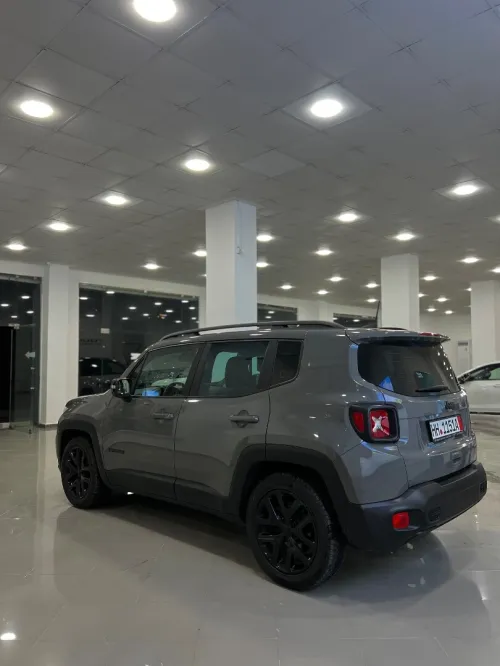 Jeep Renegade 2022 Eagles night