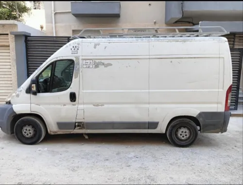 نقل البضائع والترحيل الكامل باحترافية وأمان Transport de marchandises et déménagement complet avec professionnalisme et sécurité