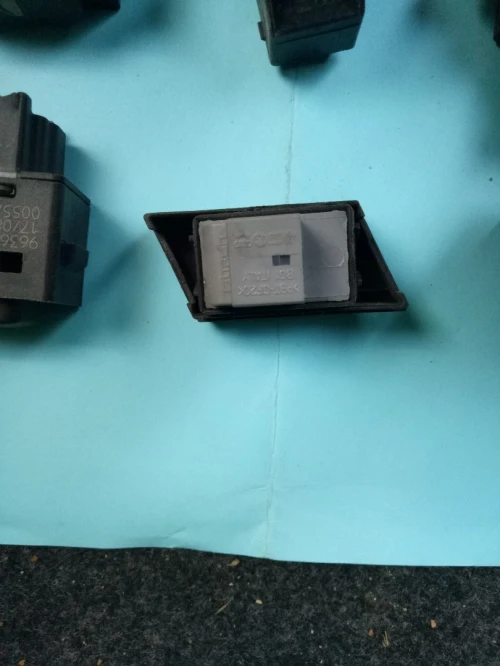 Bouton de Lève Vitre Electrique
