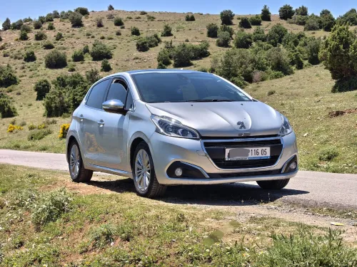 Peugeot 208 2016 Allure Facelift