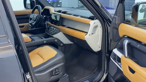 Land Rover DÉFENDRE 2024 HSE  3.0 V6 7 PLACES